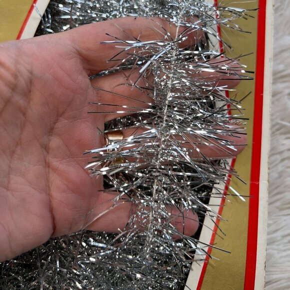 NEW in box Vintage Tarnish Proof Flameproof Silver Tinsel Garland 6 yards - Picture 3 of 4